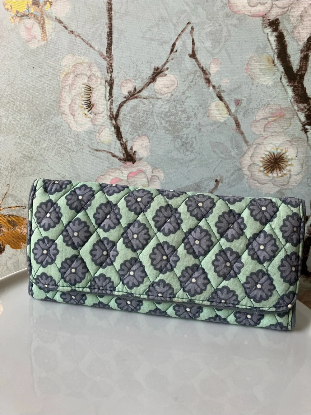 Never Used Vera Bradley Folding Wallet With Magnetic Closure